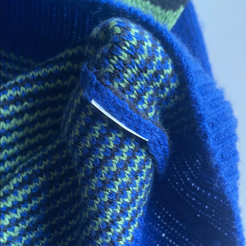 Forever 21 Men’s Blue Knit Crewneck Sweater w Green Alien Print - Picture 6 of 11